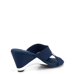 Antonia / Navy