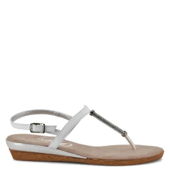 Ava / White