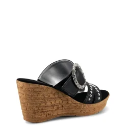 Bashful / Black