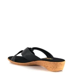 Brynna / Black
