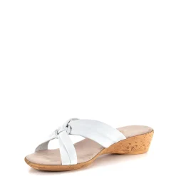 Brynna / White
