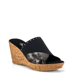 Cathi / Black