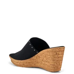 Cathi / Black