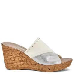 Cathi / White