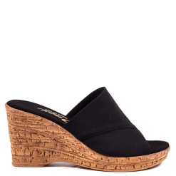 Christina / Black