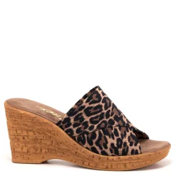 Christina / Leopard