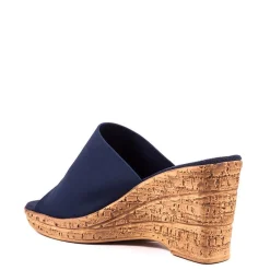 Christina / Navy