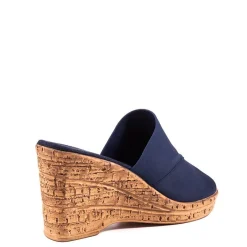 Christina / Navy