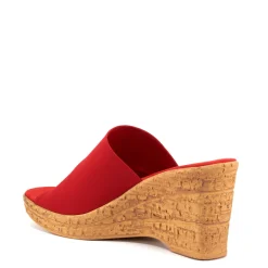 Christina / Red