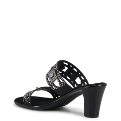 Lillian / Black