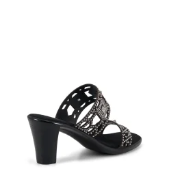 Lillian / Black