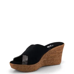 Maggi / Black