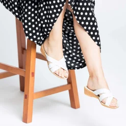 Sail / White