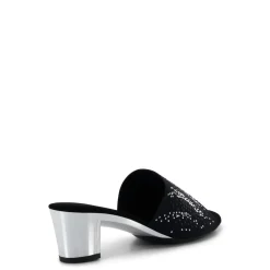 Vegas / Black